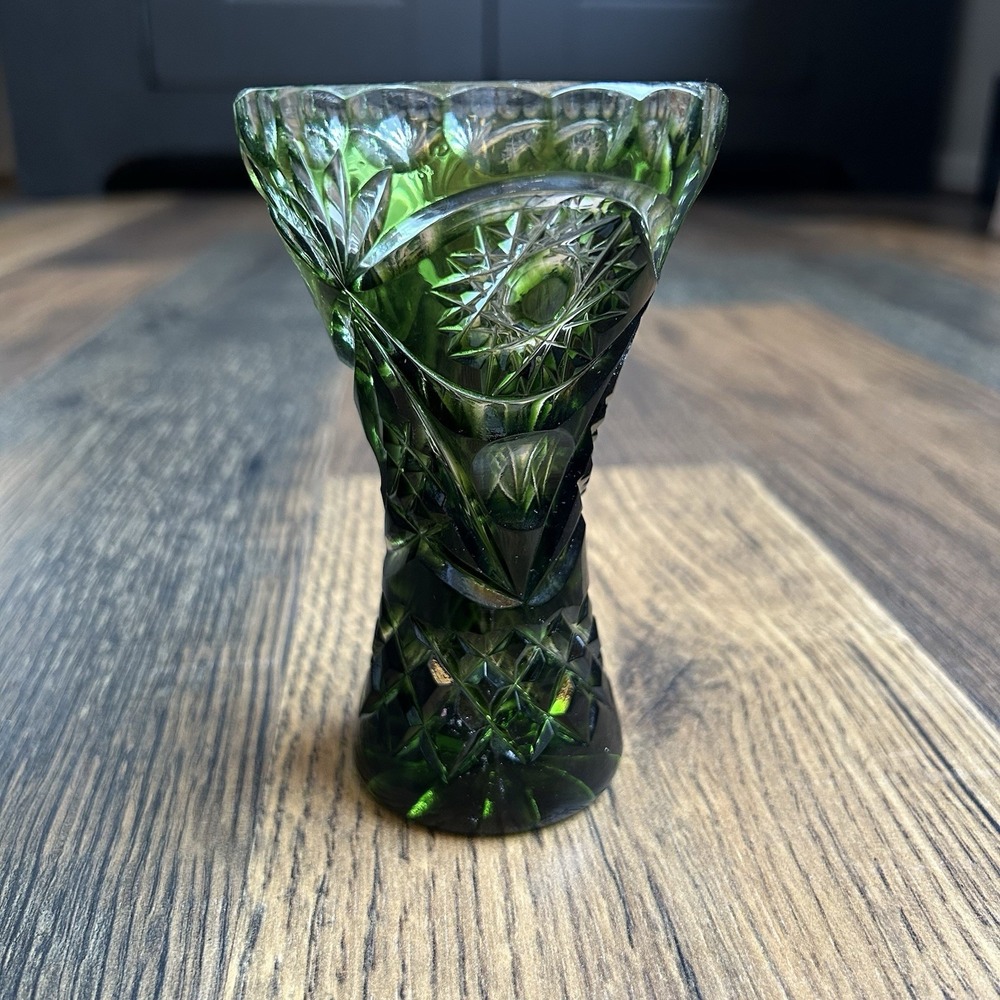 Vintage 5" Emerald Green Cut-to-Clear Lead Crystal Bud Vase Bohemian Style - Picture 9 of 10